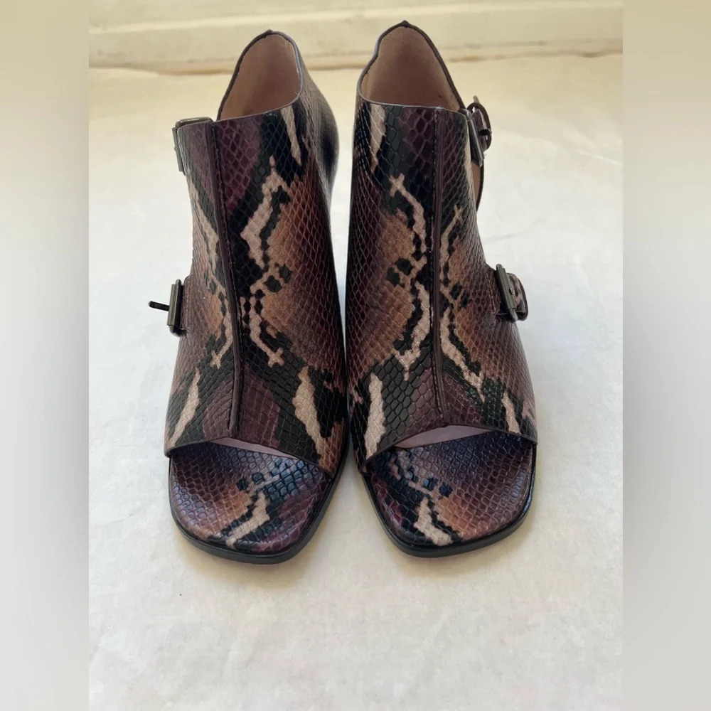 Donald Pliner Fouu snake print leather shooties sandals double strap heels 8,5 - Picture 5 of 9
